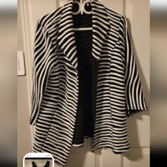 Suit - Picture 2 of 5